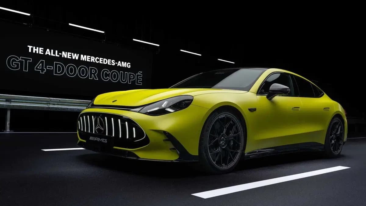 Mercedes-Benz AMG GT Coupé 4
