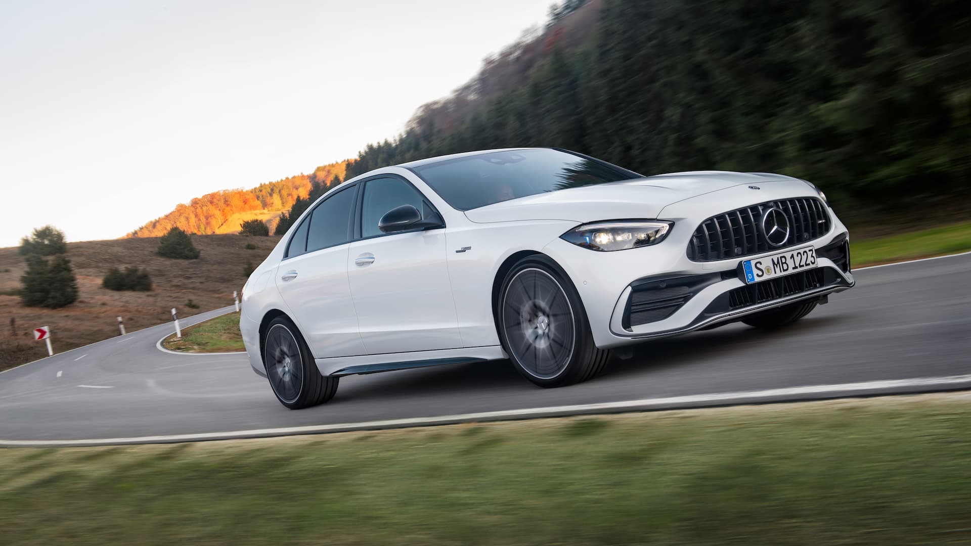 Mercedes-Benz AMG C43 Saloon
