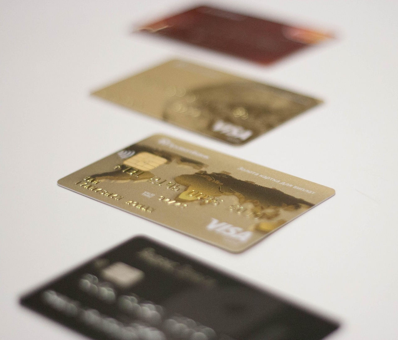 Tarjetas con cashback: cómo funcionan, cuánto devuelven de verdad y qué mirar antes de elegir una