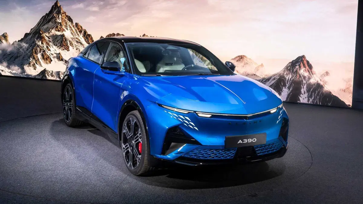 Alpine A390